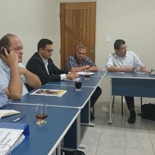 Em reunião com empresários, prefeitura divulga ações para Alter do Chão