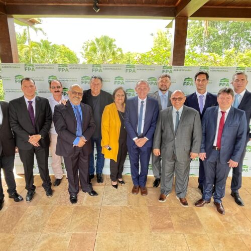 Comitiva da FAMEP cobra pavimentação da BR 163 e BR 230